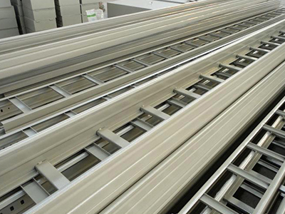 梯級式電纜橋架廠家產品